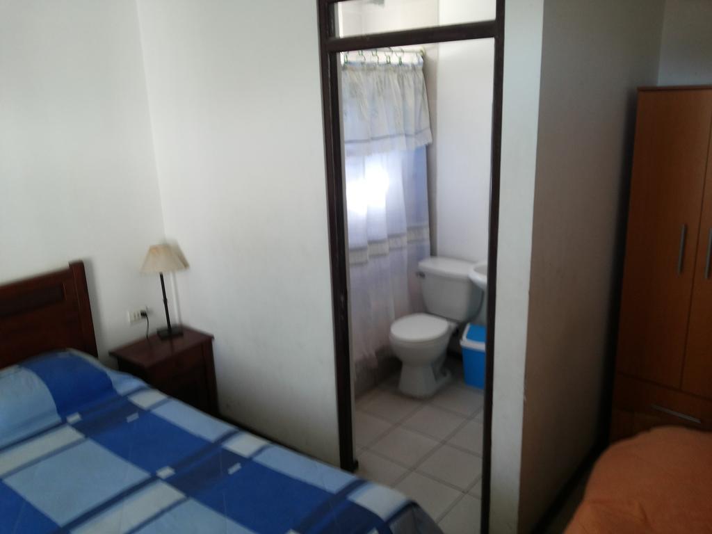 Residencial Las Palmeras Hotel Iquique Room photo